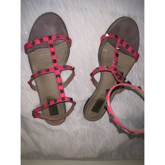 VALENTINO GARAVANI Size 39 9 US Rockstud Flat Pink Leather Sandals - Picture 3 of 5